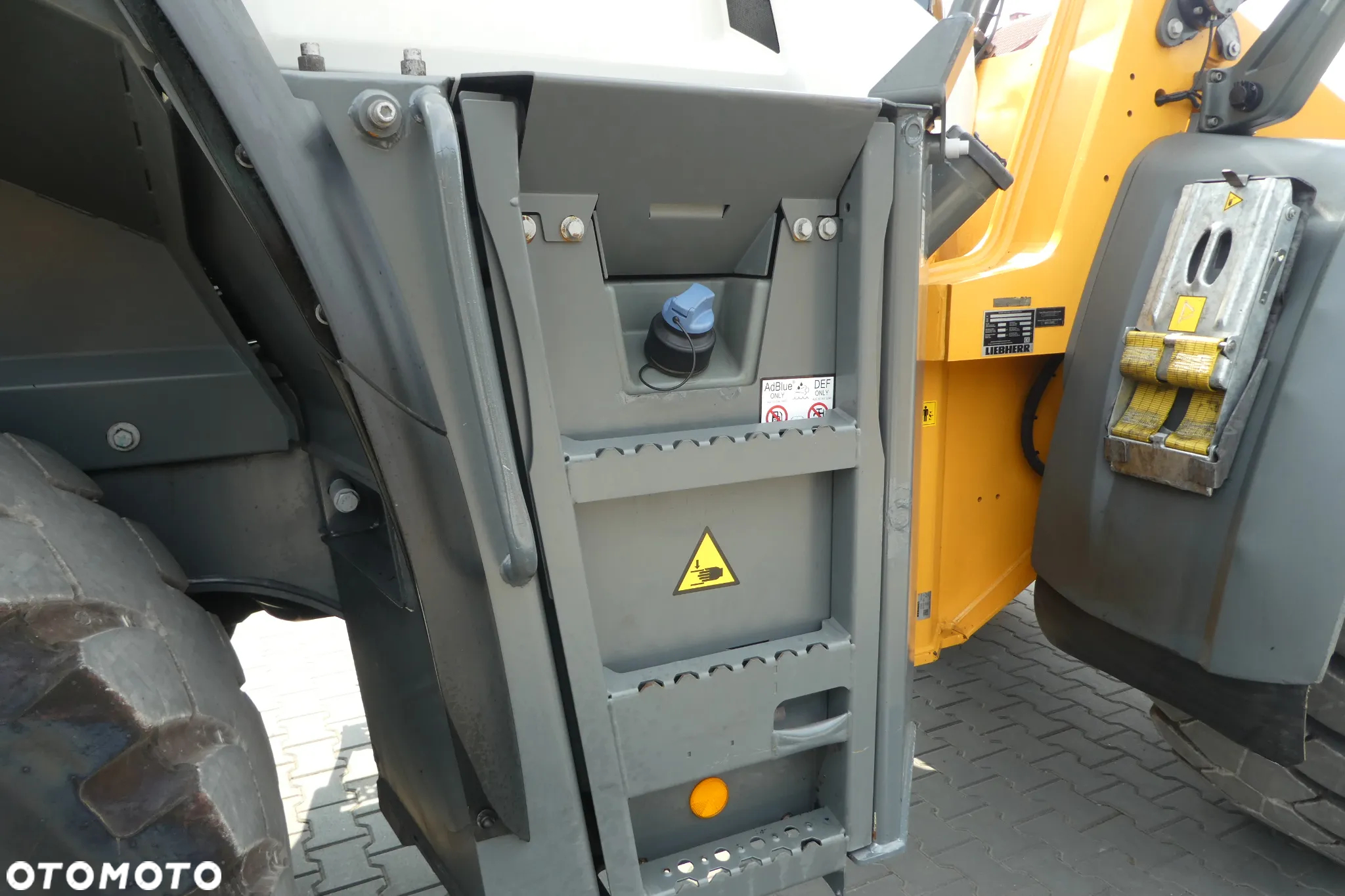Liebherr L 550 XPower z Niemiec - 11