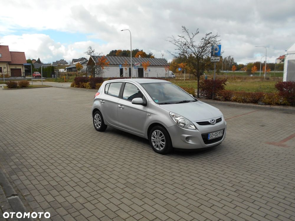 Hyundai i20 1.4 Classic + - 3