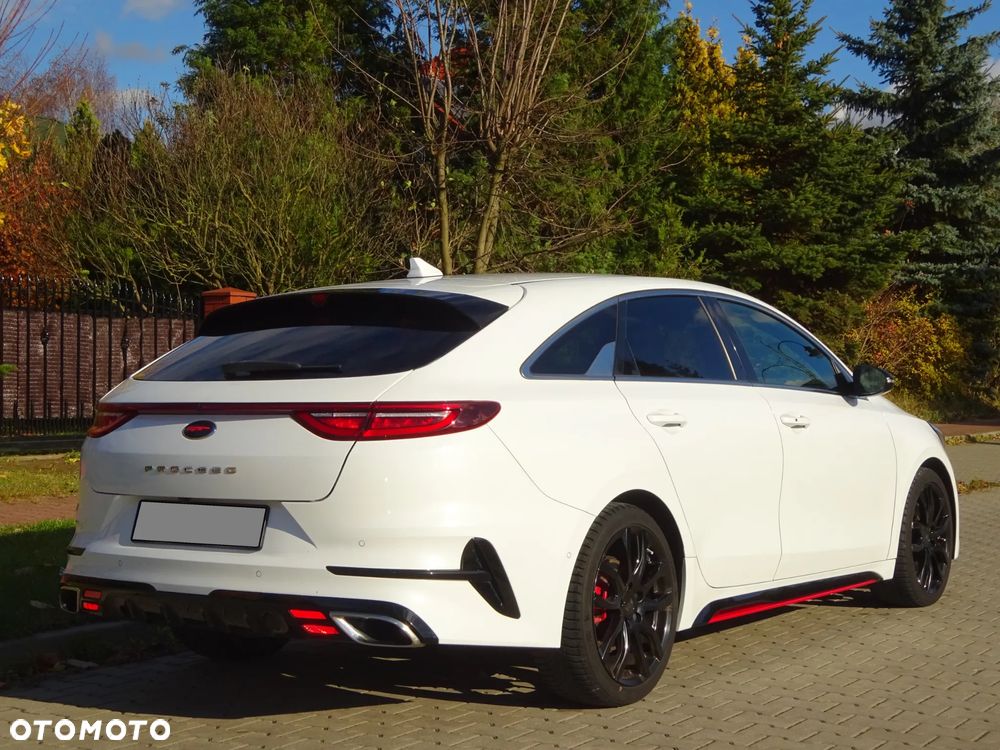 Kia ProCeed 1.6 T-GDI GT DCT - 2