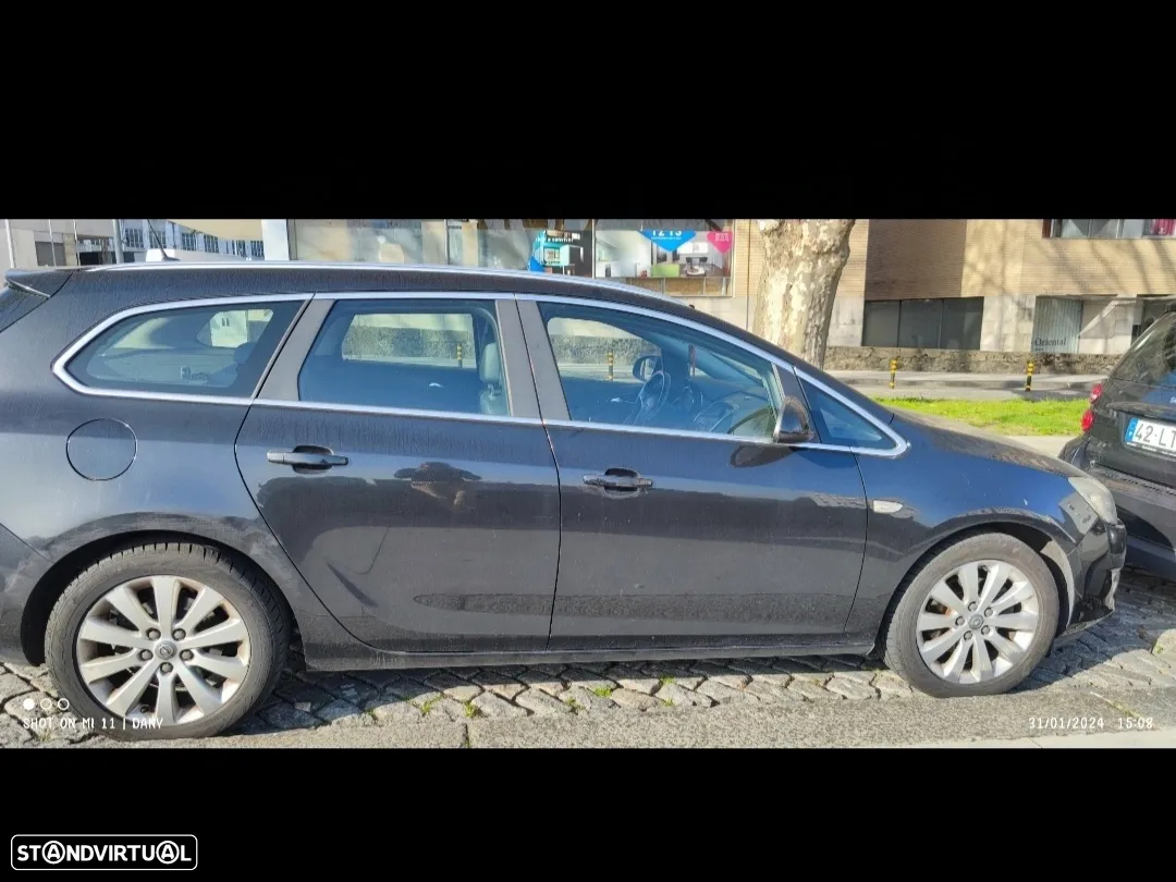 Opel Astra Sports Tourer - 2