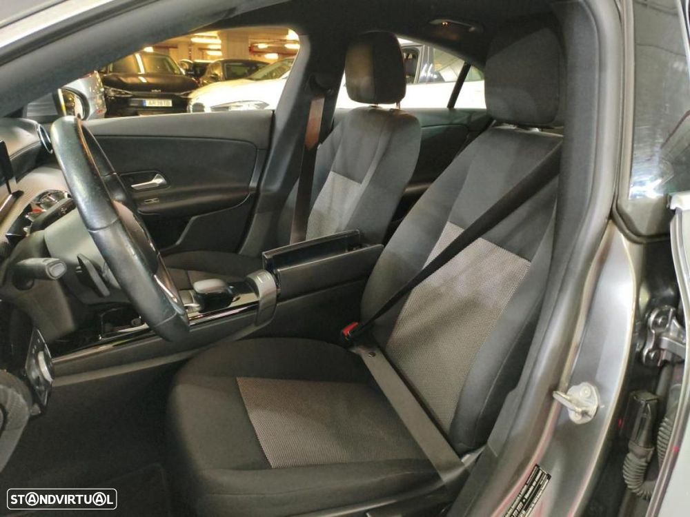 Mercedes-Benz CLA 180 d Business Solutions Frota Aut. - 6