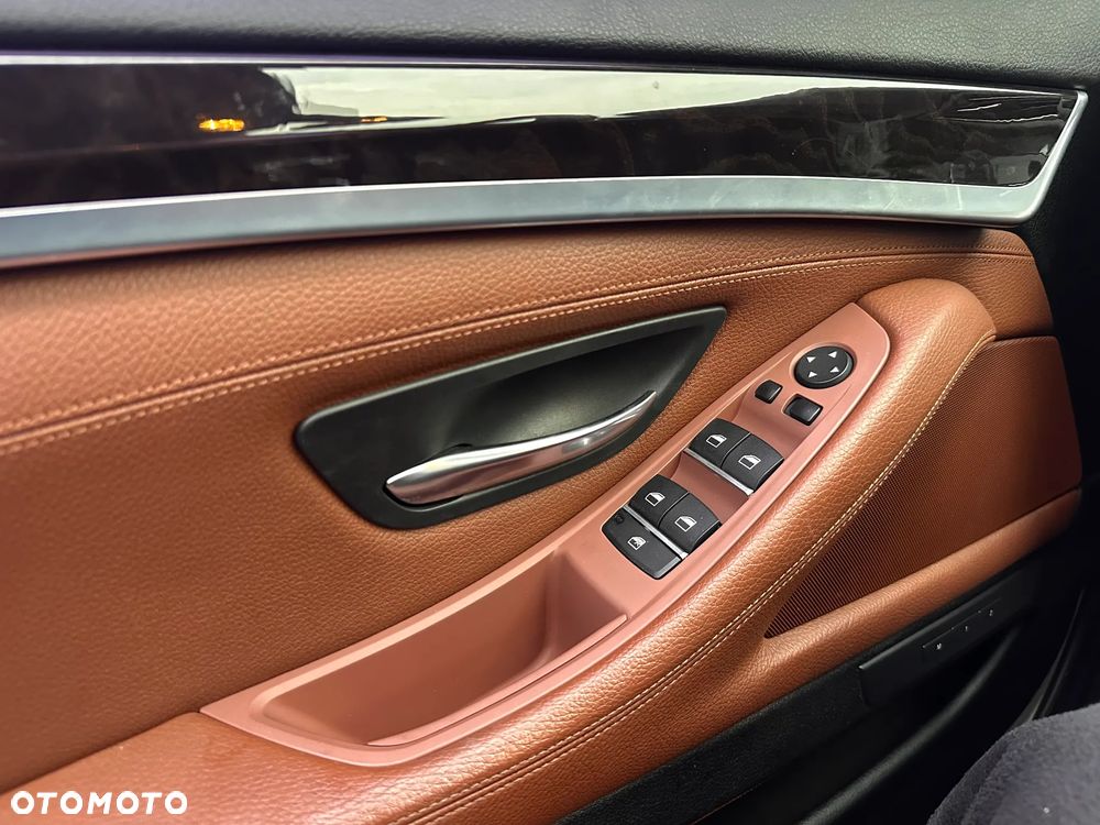 BMW Seria 5 535d Modern Line - 34