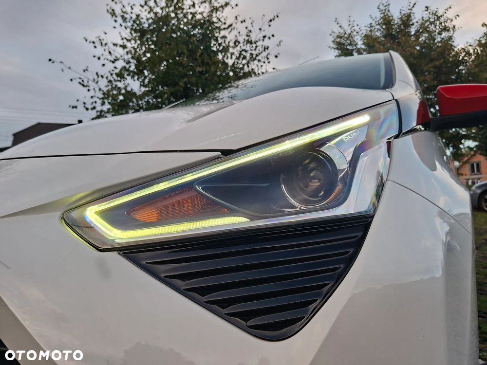 Toyota Aygo x-play connect - 11