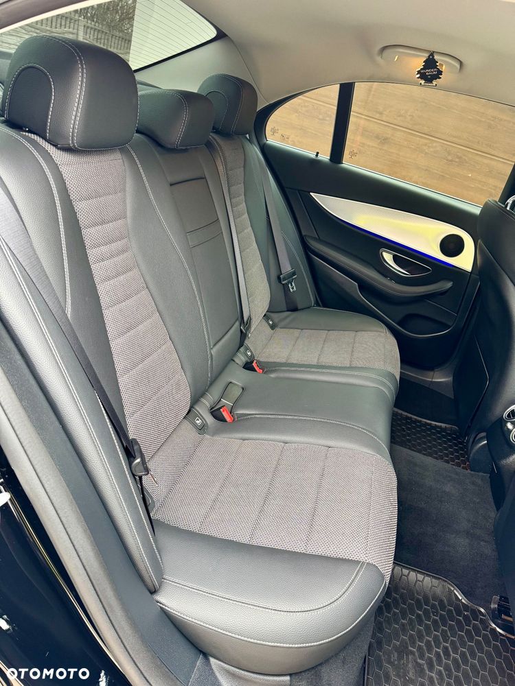 Mercedes-Benz Klasa E 220 d Avantgarde - 24