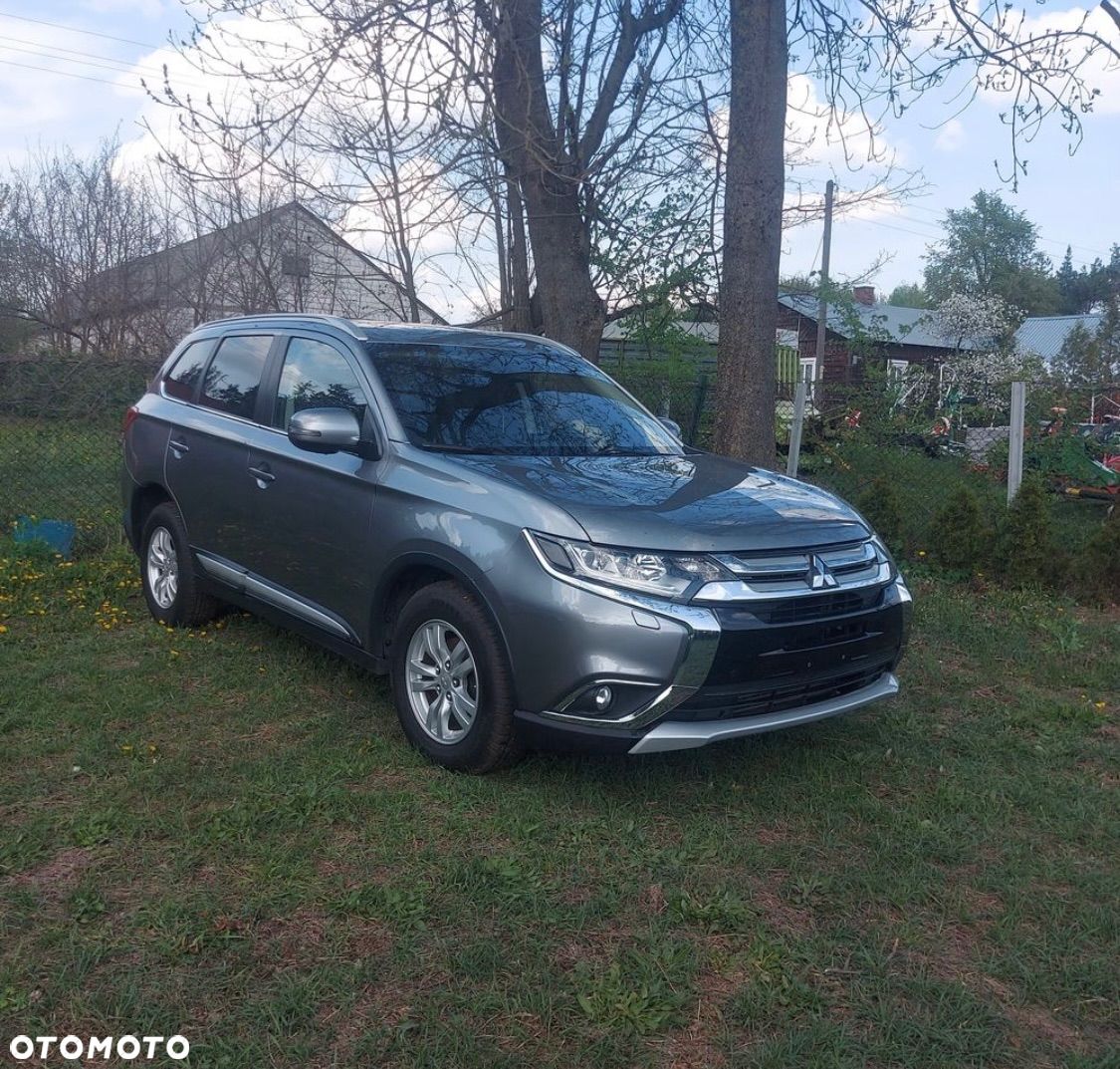 Mitsubishi Outlander 2.2 DI-D 4WD Automatik Diamant Edition - 1