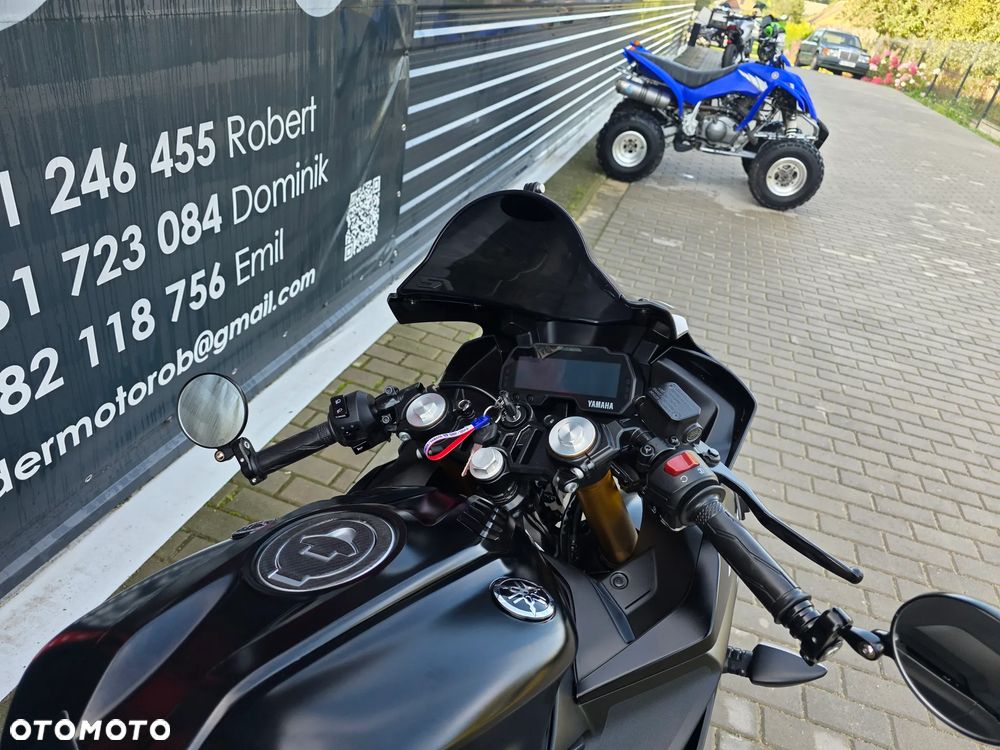 Yamaha YZF - 28