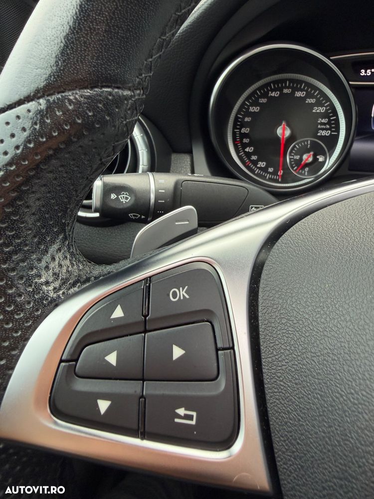 Mercedes-Benz CLA 200 7G-DCT UrbanStyle Edition - 16