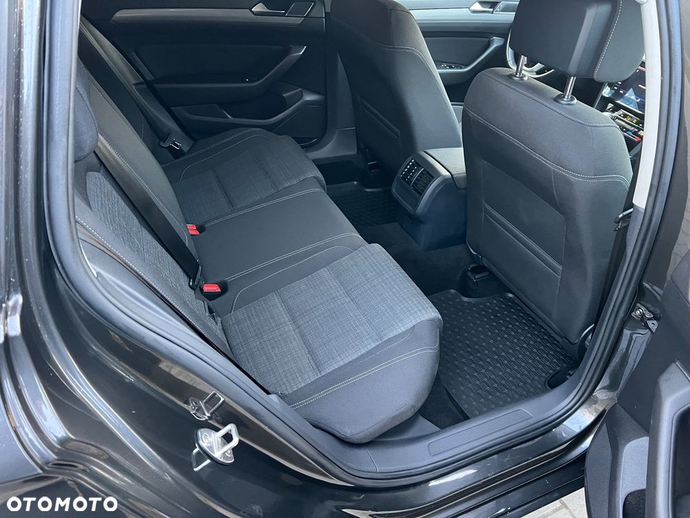 Volkswagen Passat 1.5 TSI EVO Business DSG - 28