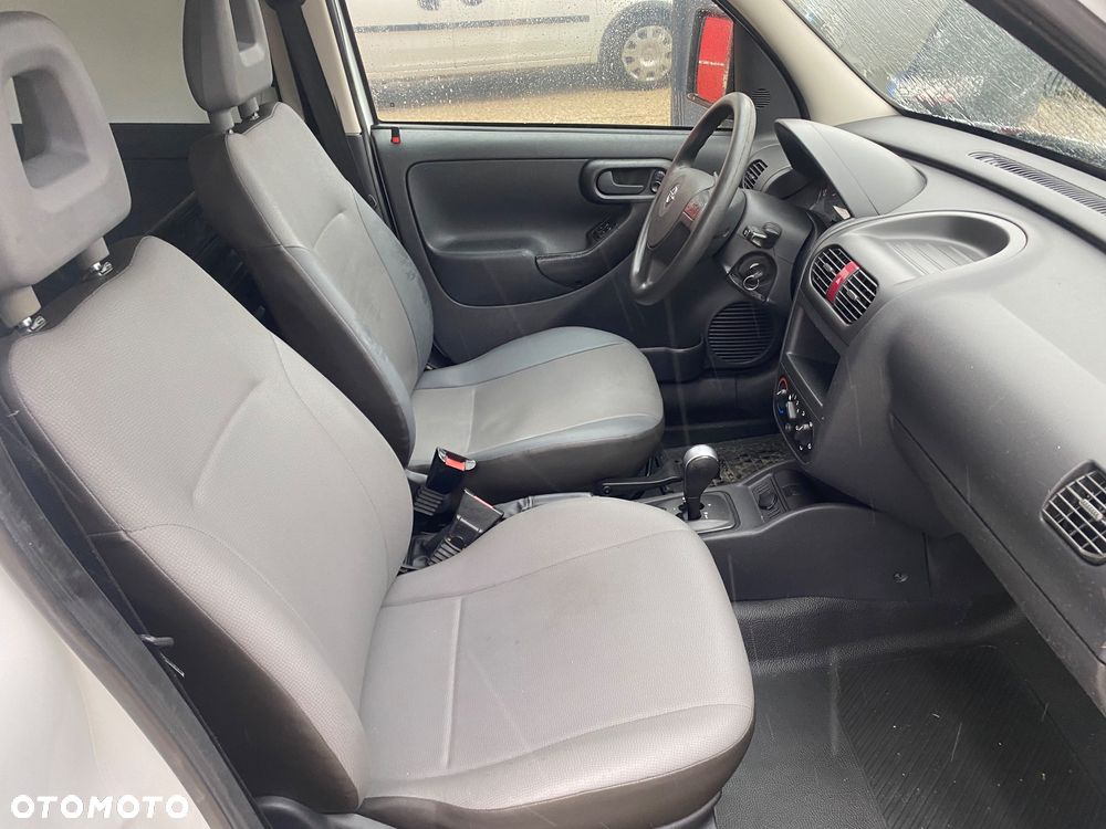 Opel Combo - 17