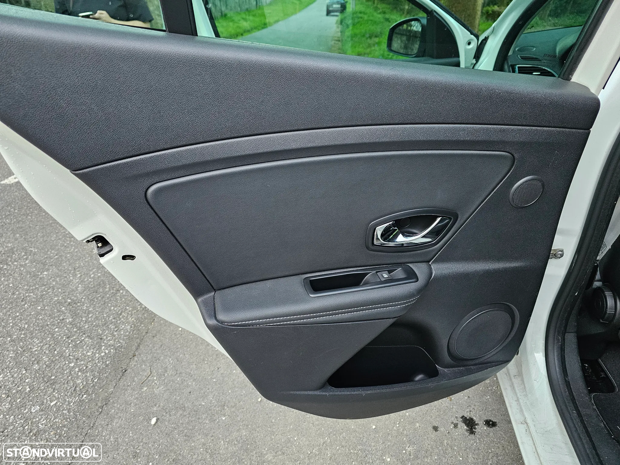 Renault Mégane 1.5 dCi Bose Edition - 17