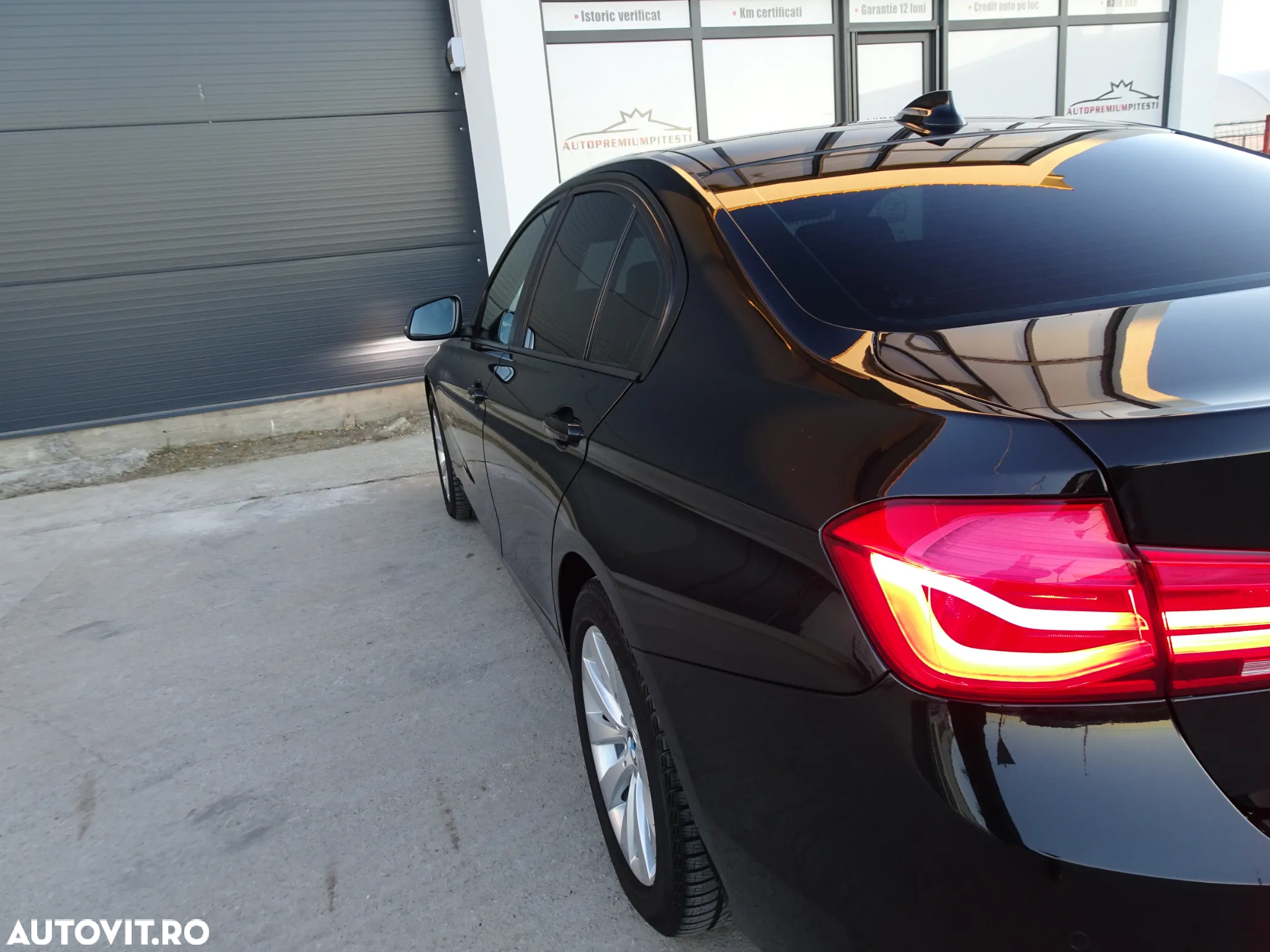 BMW Seria 3 320d xDrive Sport Line - 13