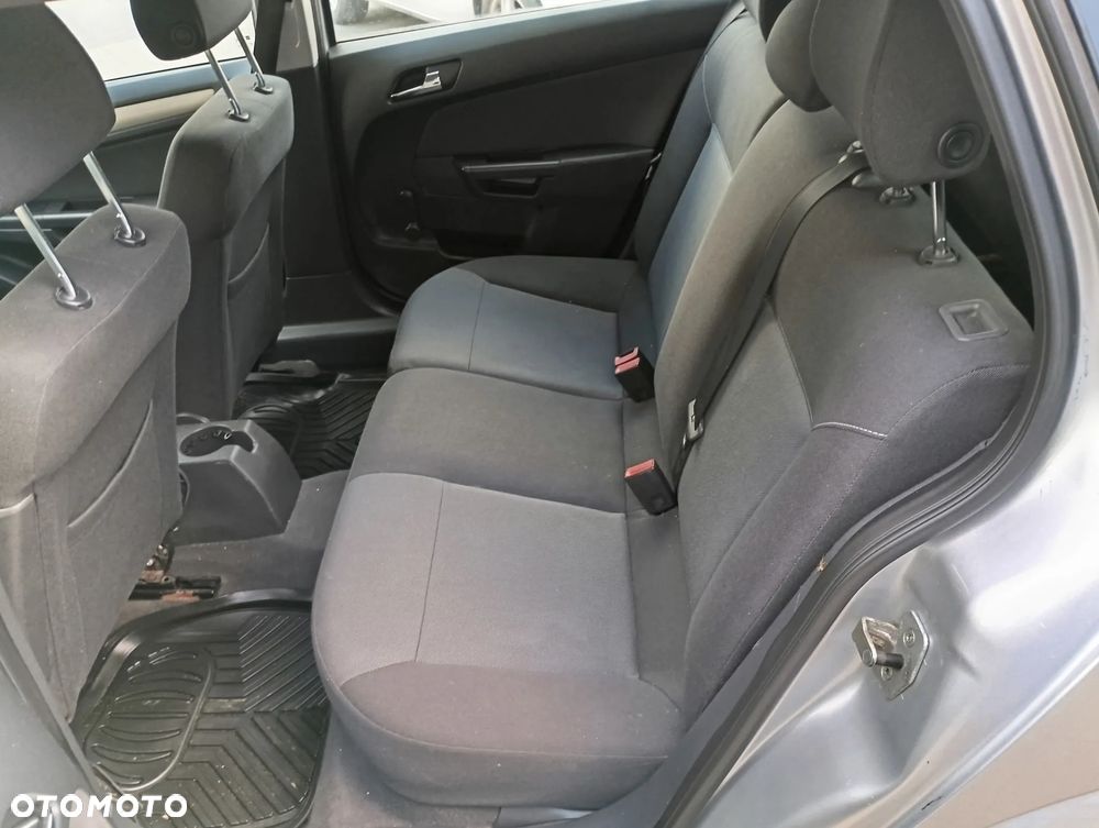 Opel Astra 1.6 Enjoy - 12