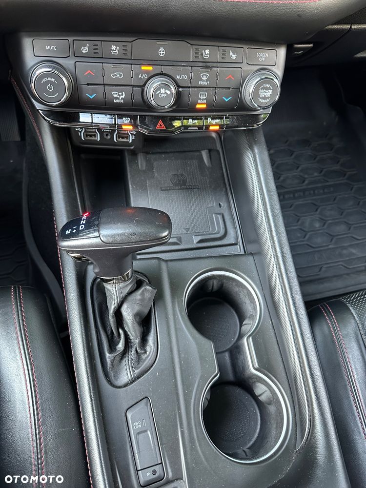 Dodge Durango 5,7 R/T - 17