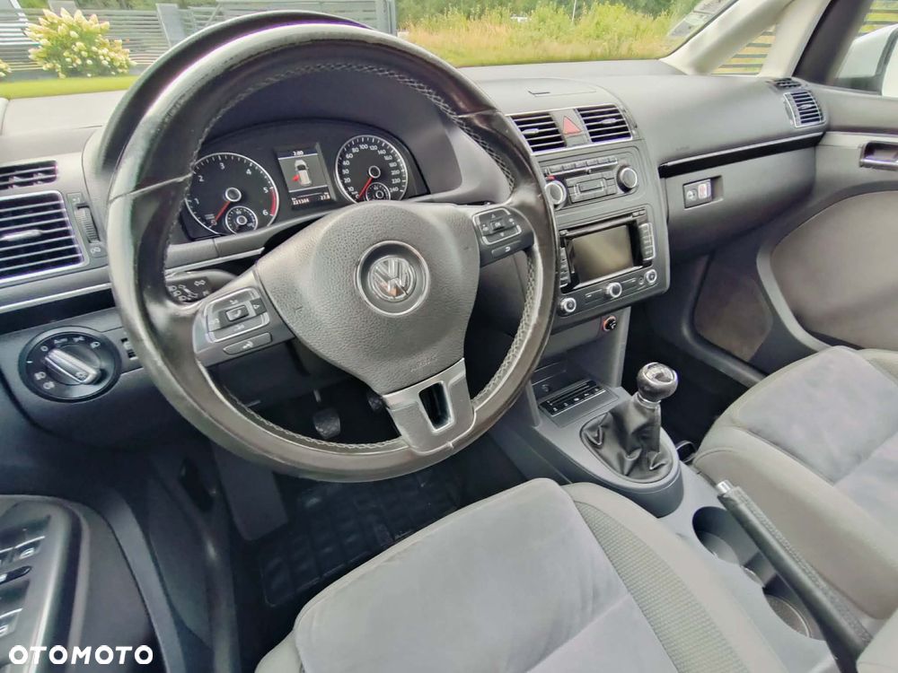 Volkswagen Touran 2.0 TDI DPF Comfortline - 11