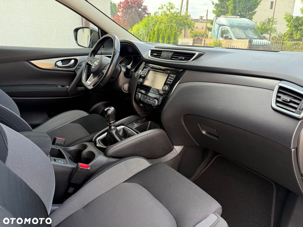 Nissan Qashqai 1.6 DIG-T N-Connecta - 18
