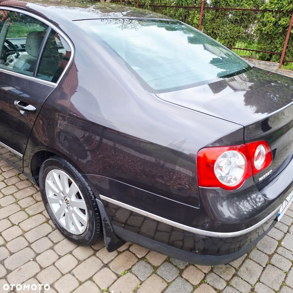 Volkswagen Passat 1.8 TSI Comfortline - 2