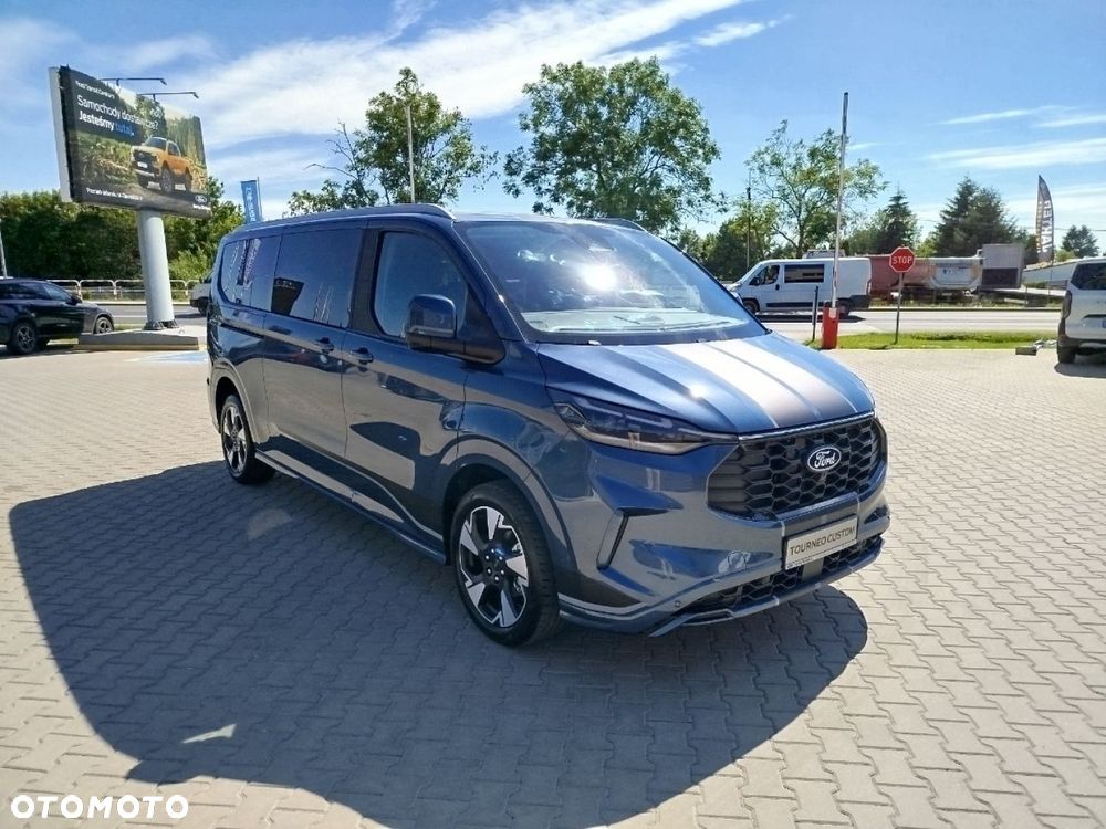 Ford Tourneo Custom - 9
