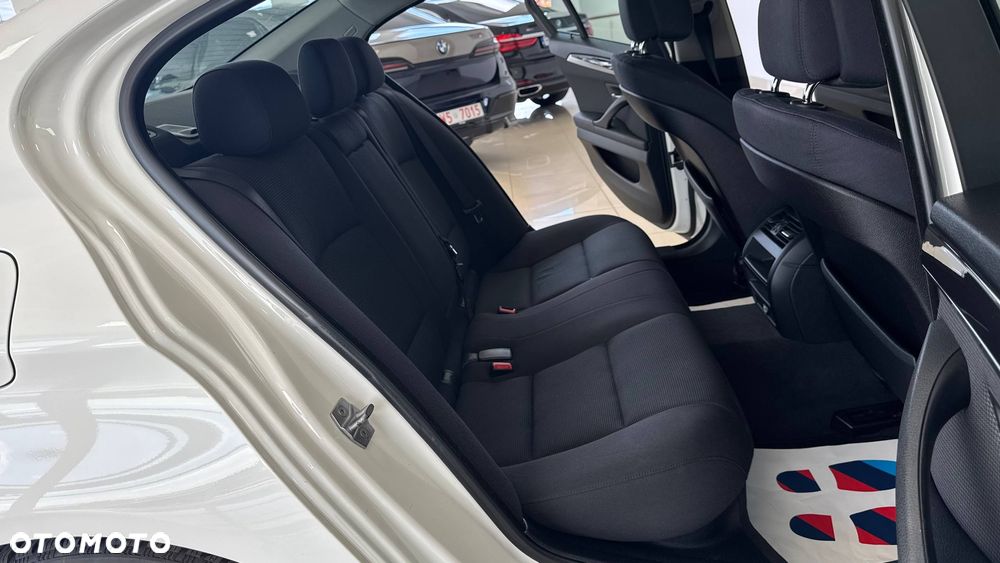 BMW Seria 5 - 33