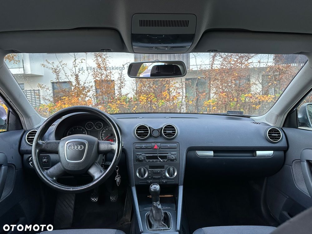 Audi A3 Sportback 1.6 FSI Attraction - 13