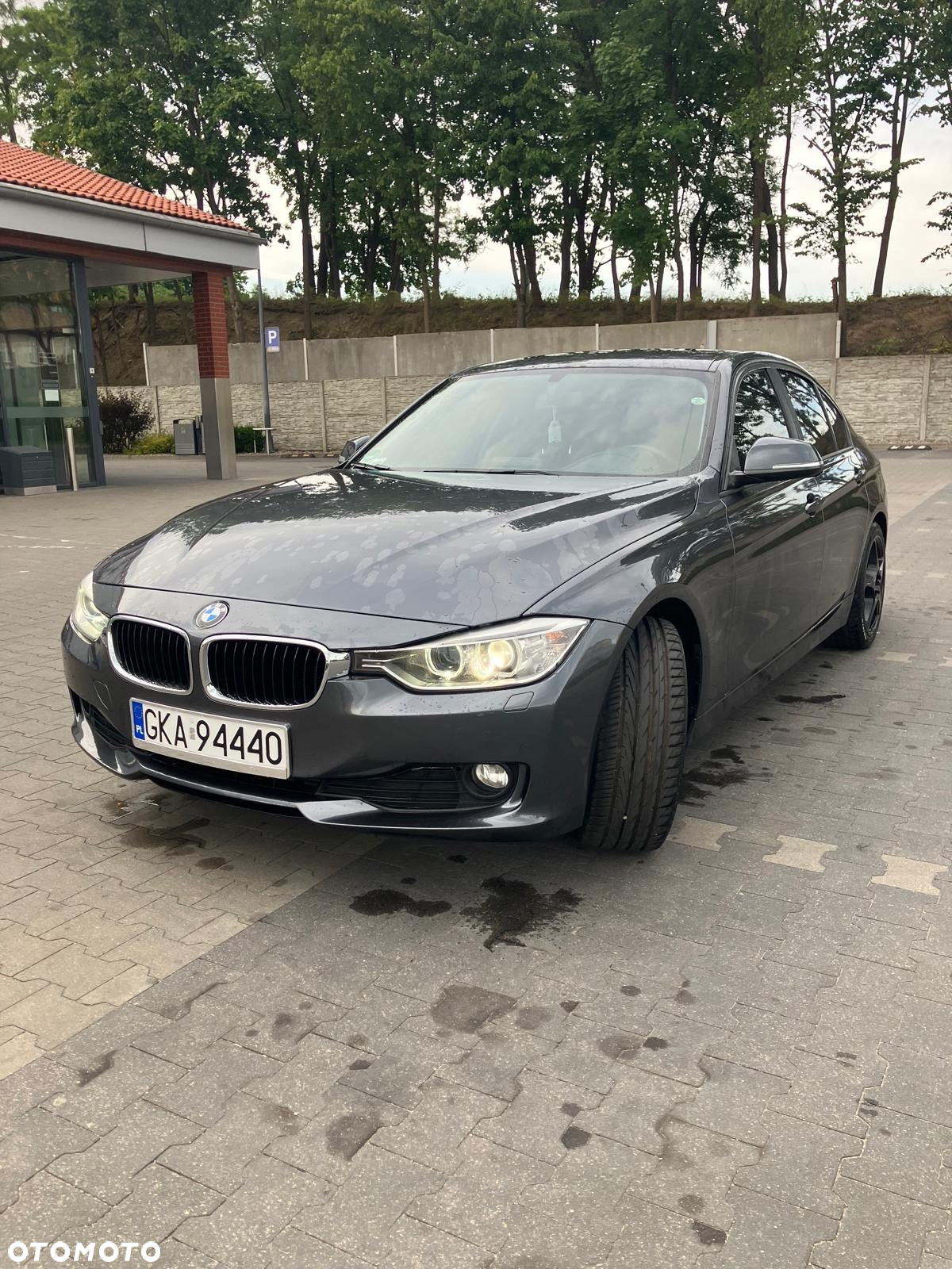 BMW Seria 3 318d - 3
