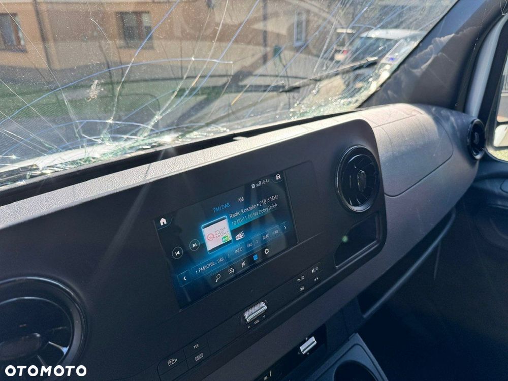 Mercedes-Benz Sprinter - 15