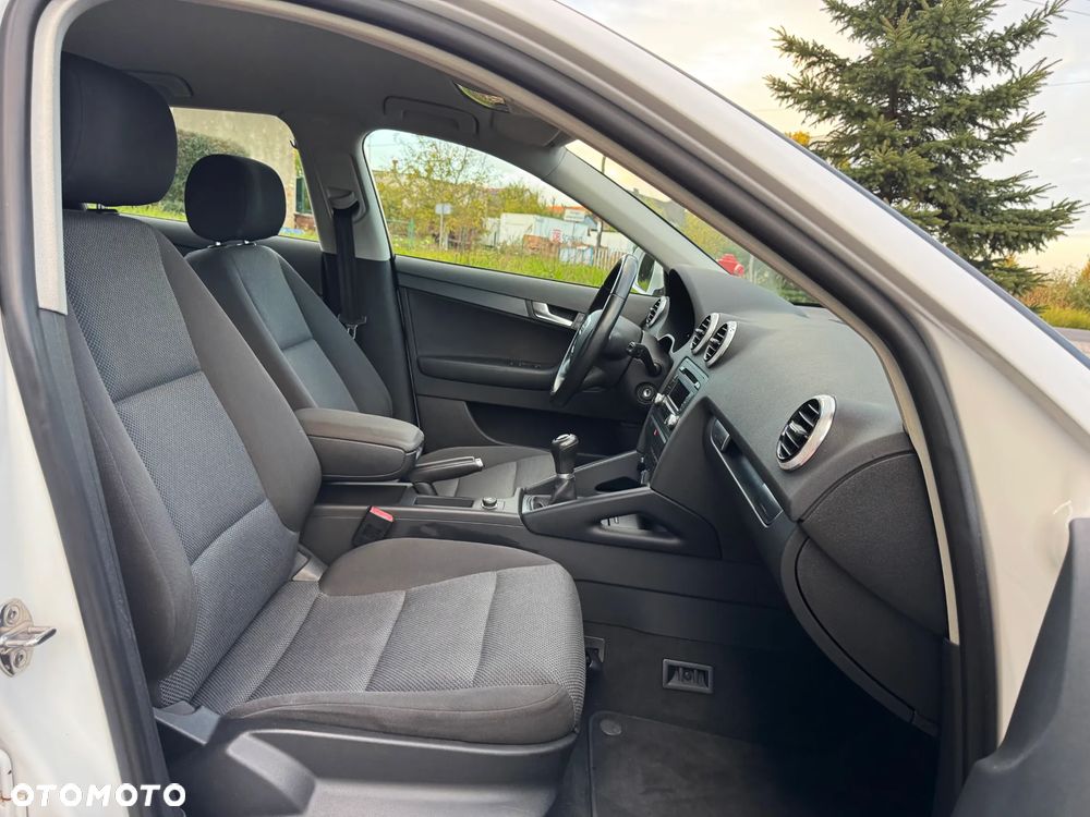 Audi A3 Sportback - 13