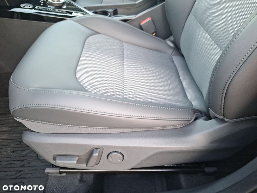 Kia Niro 1.6 GDI Hybrid Business Line - 12