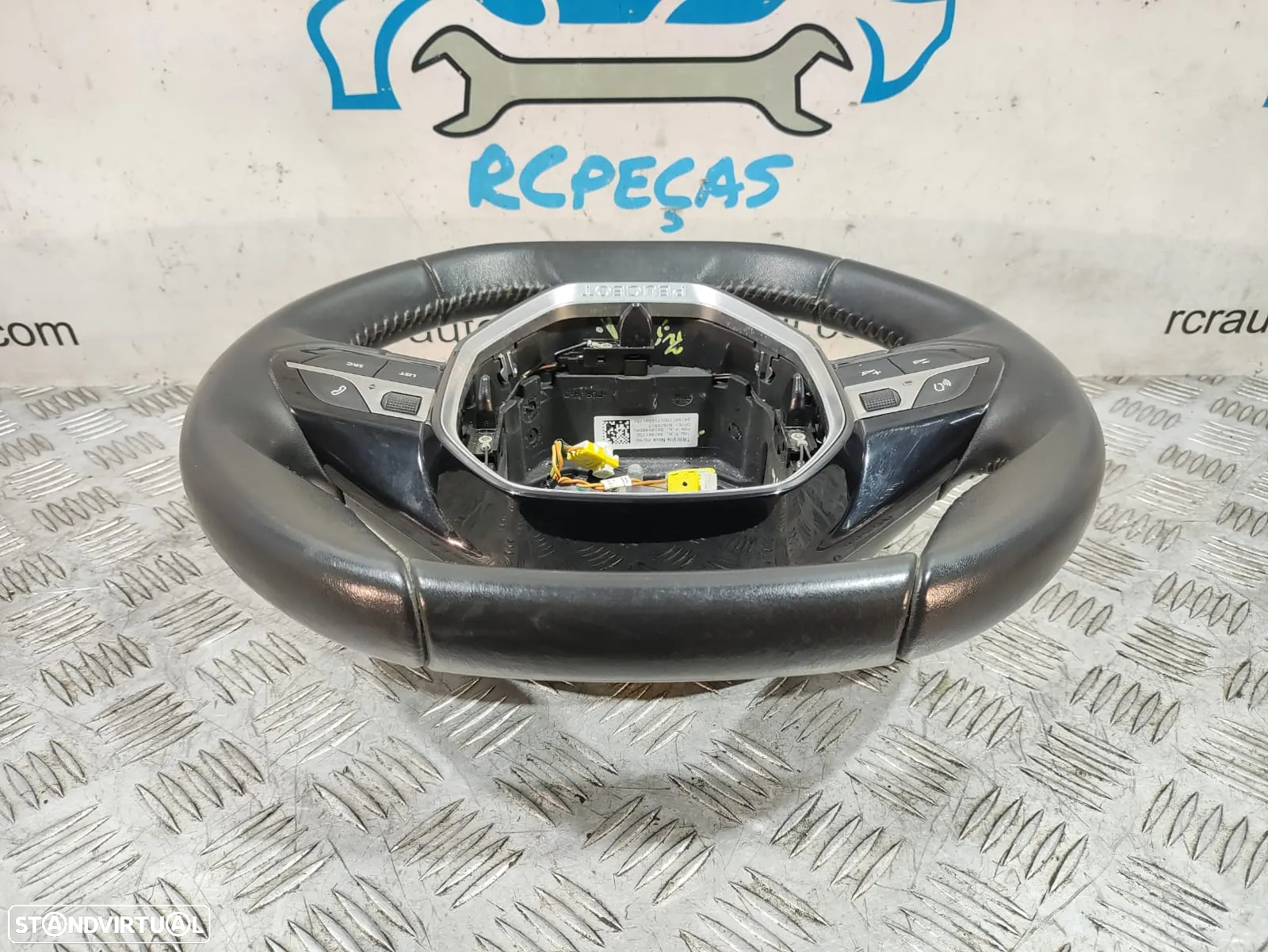 Volante Flat Bottom em Pele Peugeot 3008 II 2 Comandos multifunções - 10