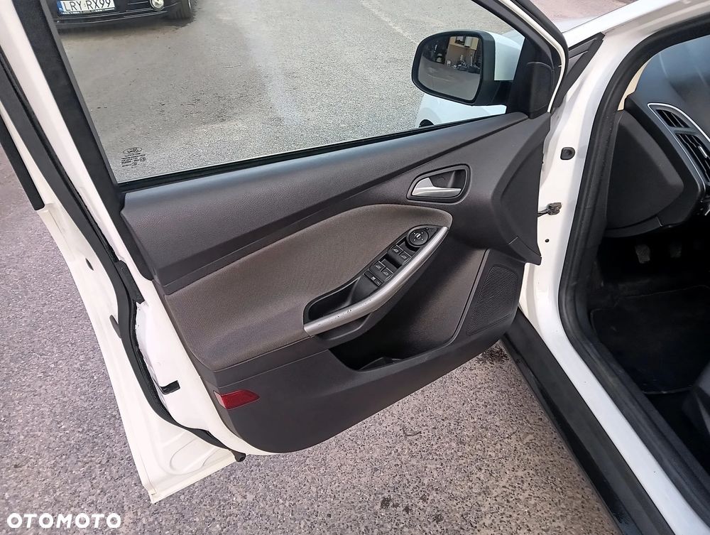 Ford Focus 1.6 TDCi DPF Start-Stopp-System Trend - 12