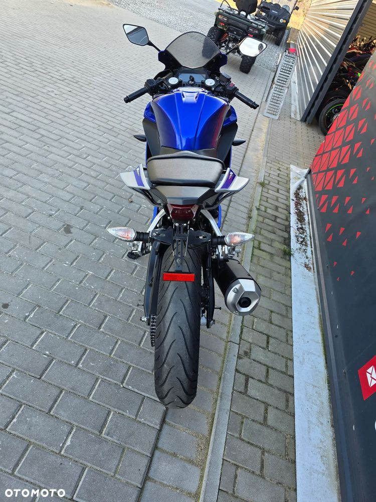 Yamaha YZF - 16