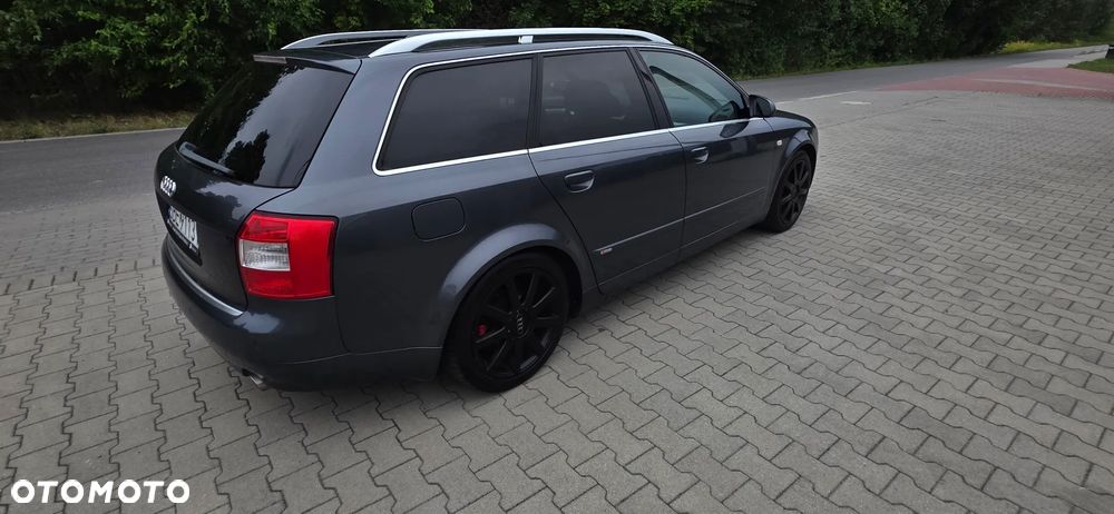 Audi A4 Avant 3 - 12