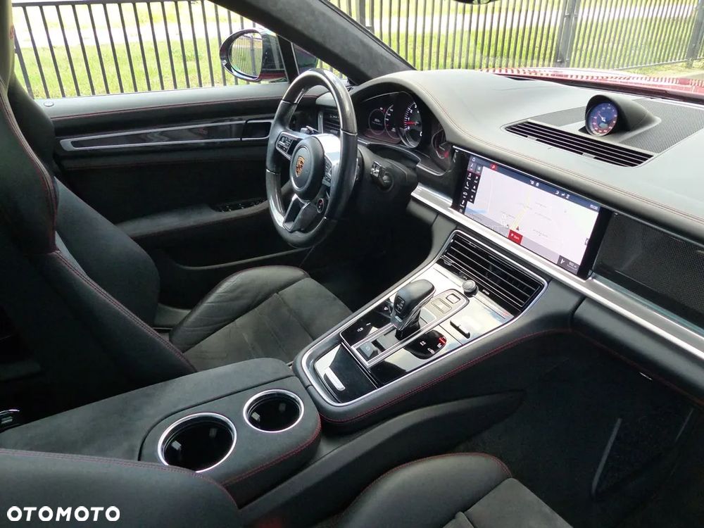 Porsche Panamera GTS GPF Sport Turismo - 12