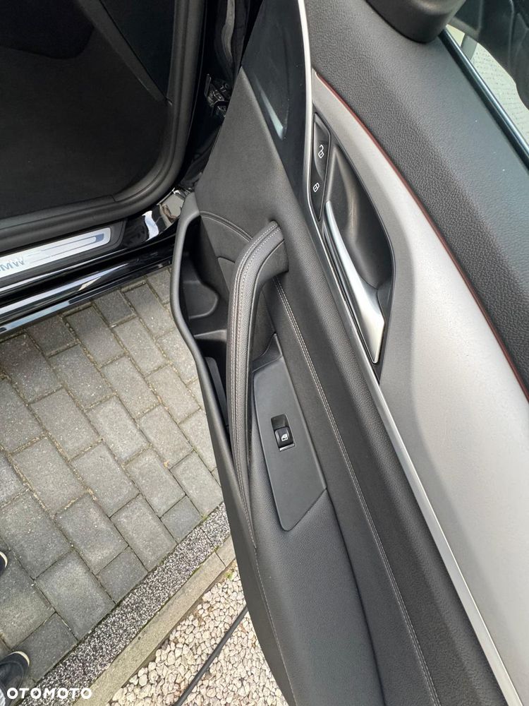 BMW Seria 5 520d xDrive Business Edition - 26