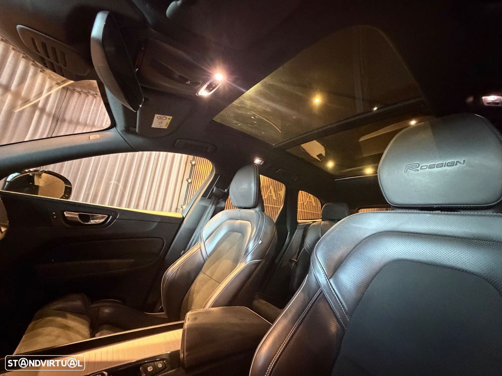 Volvo XC 60 2.0 T8 PHEV R-Design AWD - 28