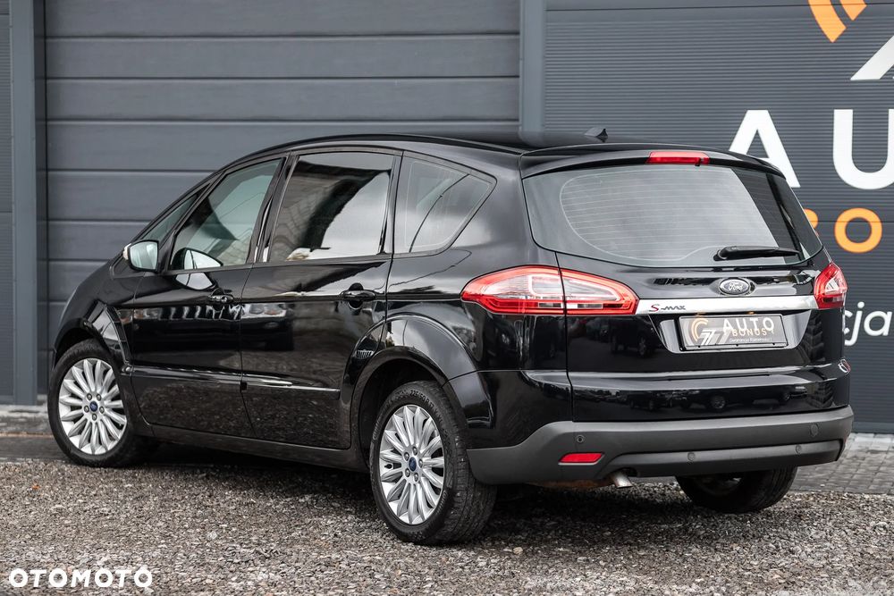 Ford S-Max - 11