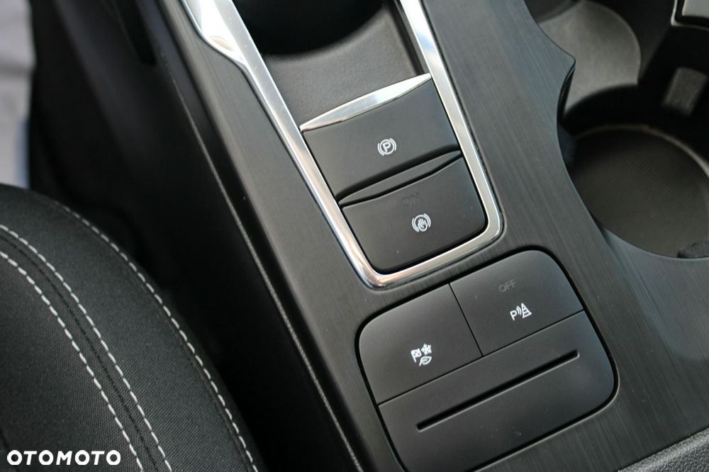 Ford Kuga - 30