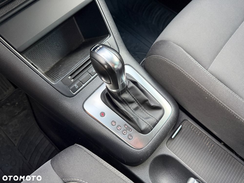 Volkswagen Golf Plus 1.6 TDI DPF DSG Life - 29