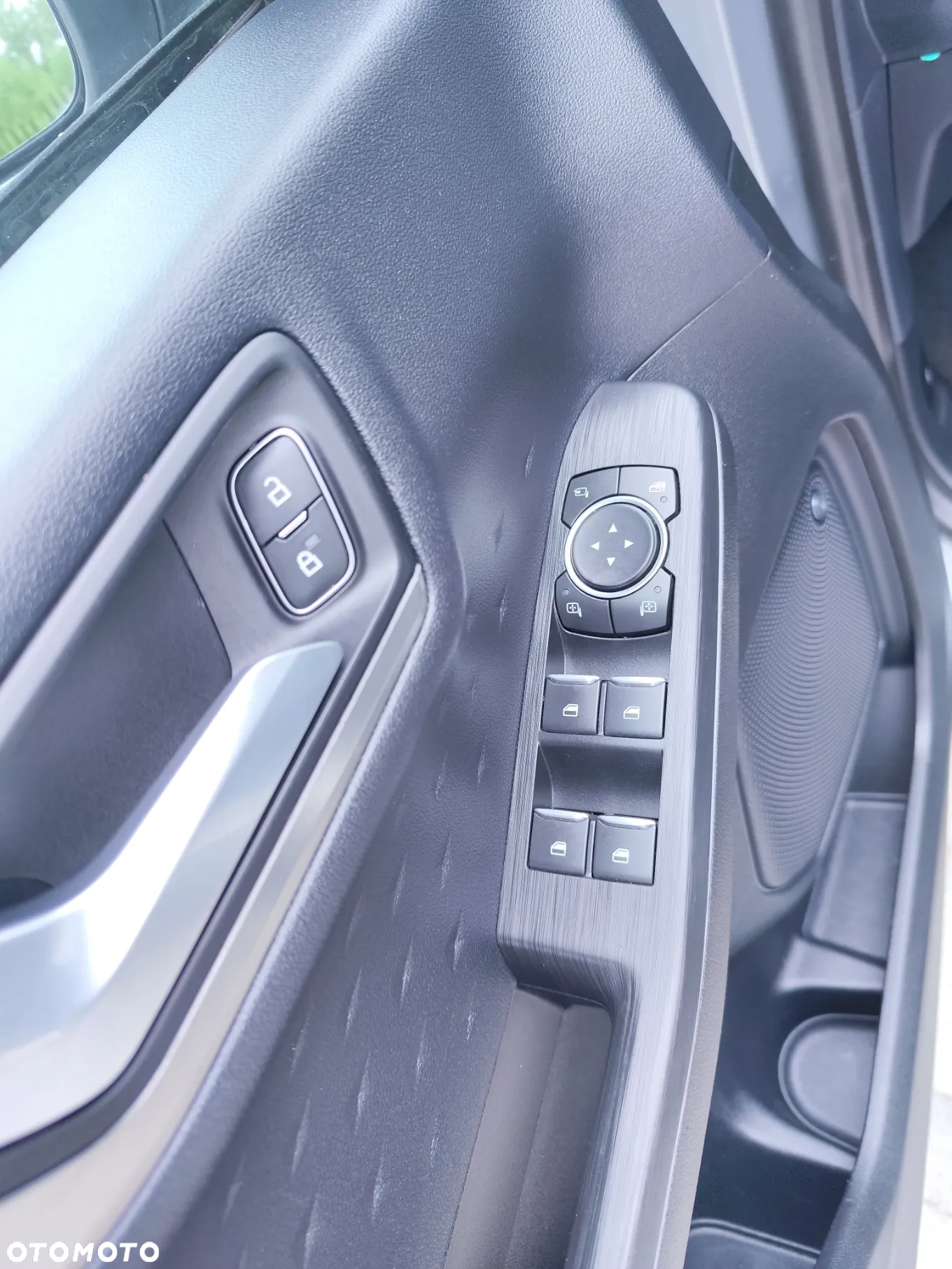 Ford Kuga - 35