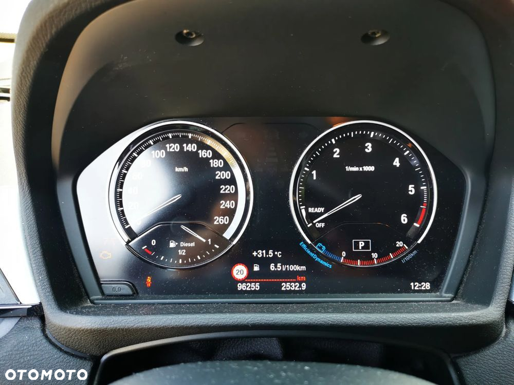 BMW X1 xDrive18d - 9