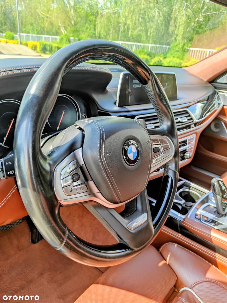 BMW Seria 7 750Li xDrive - 8
