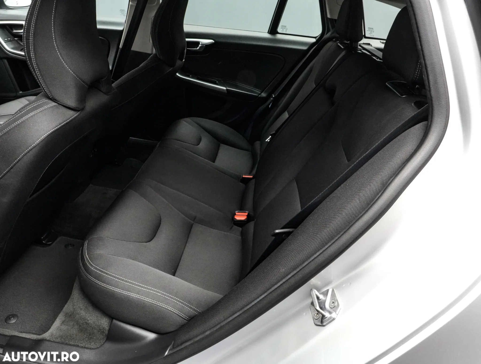 Volvo V60 D3 Summum - 15