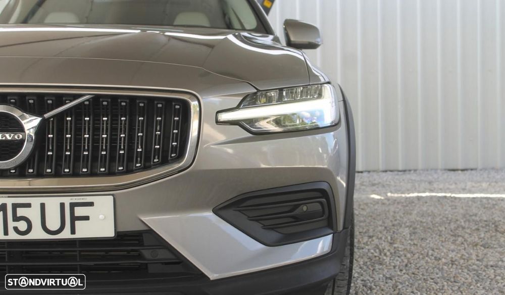 Volvo V60 Cross Country 2.0 B4 Geartronic - 49