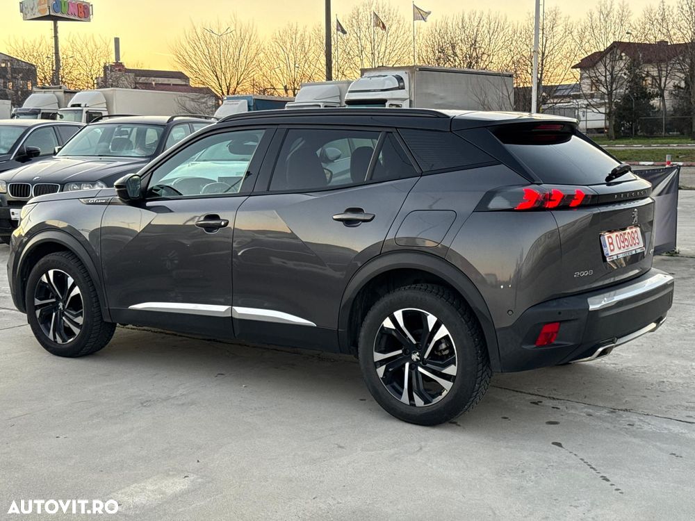 Peugeot 2008 PureTech 130 EAT8 GT Pack - 13