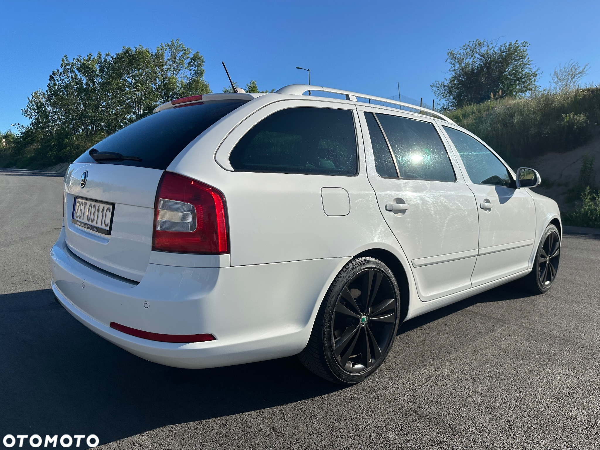 Skoda Octavia 2.0 TDI CR DPF DSG RS - 29
