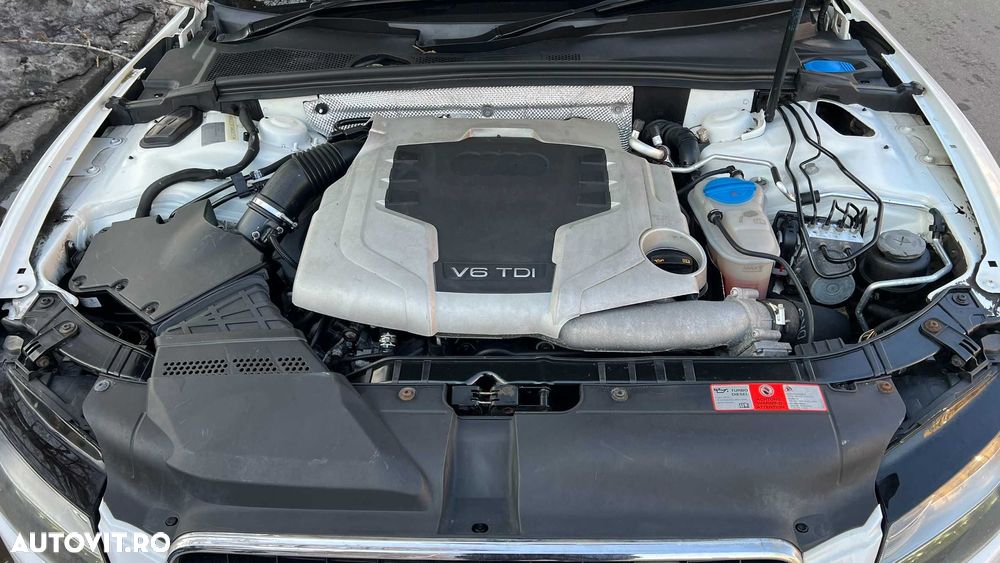 Dezmembrez Audi A5  Cabriolet/Cabrio S-Line  3.0 TDI CCWA 2010 EURO 5 - 6