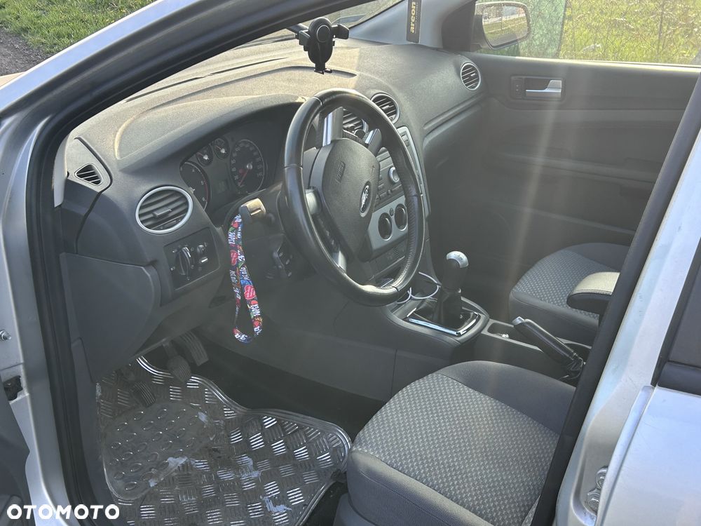 Ford Focus 1.6 TDCi Ambiente - 7