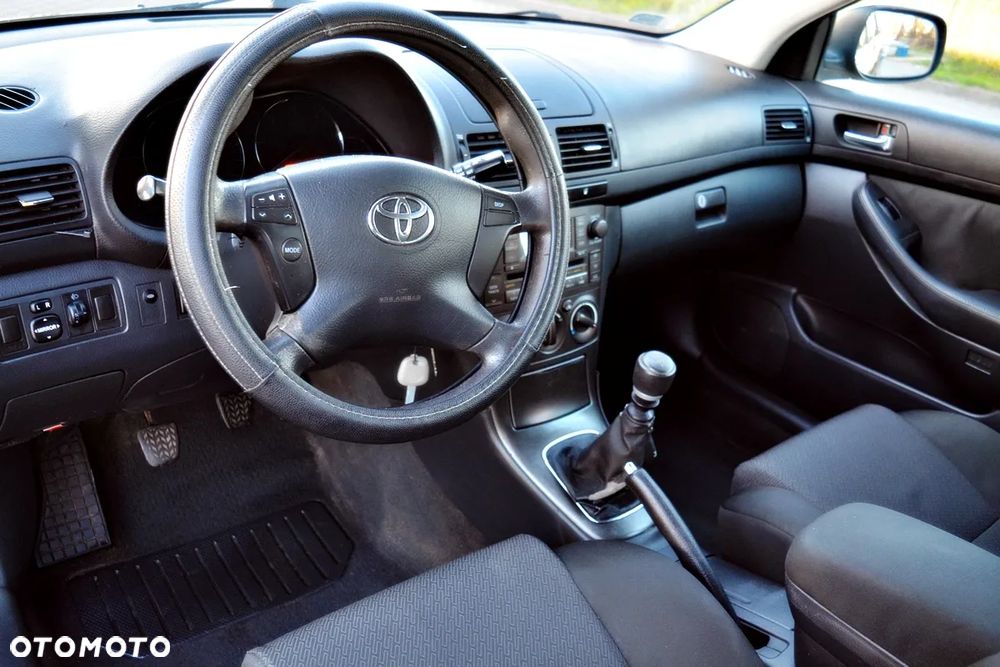 Toyota Avensis 2.0 D-4D Luna - 16