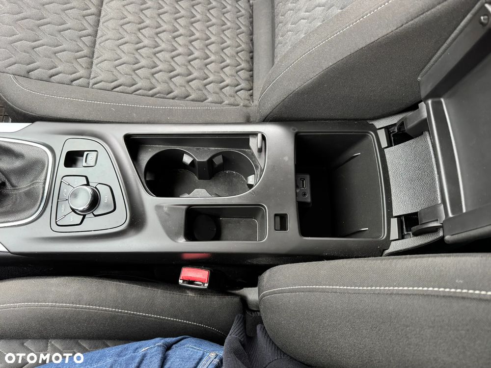 Opel Insignia 2.0 CDTI Sports Tourer Design Edition - 20