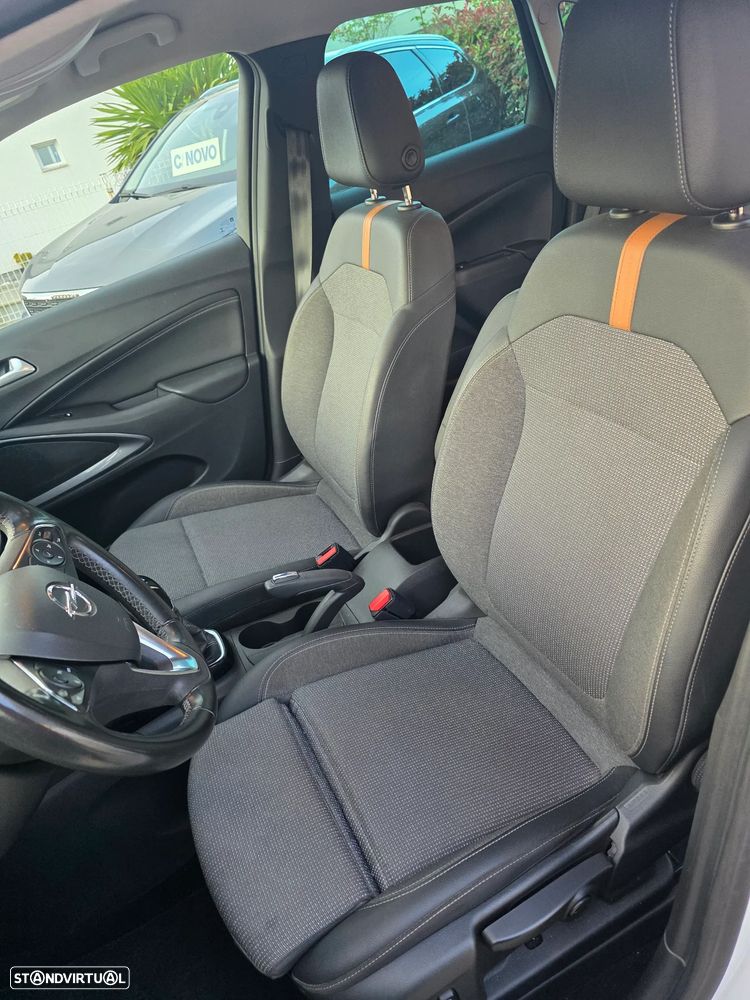 Opel Crossland X - 13