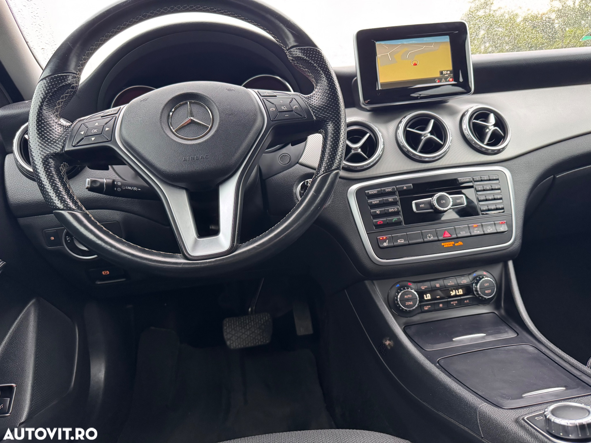 Mercedes-Benz GLA 220 CDI 4Matic 7G-DCT Urban - 27